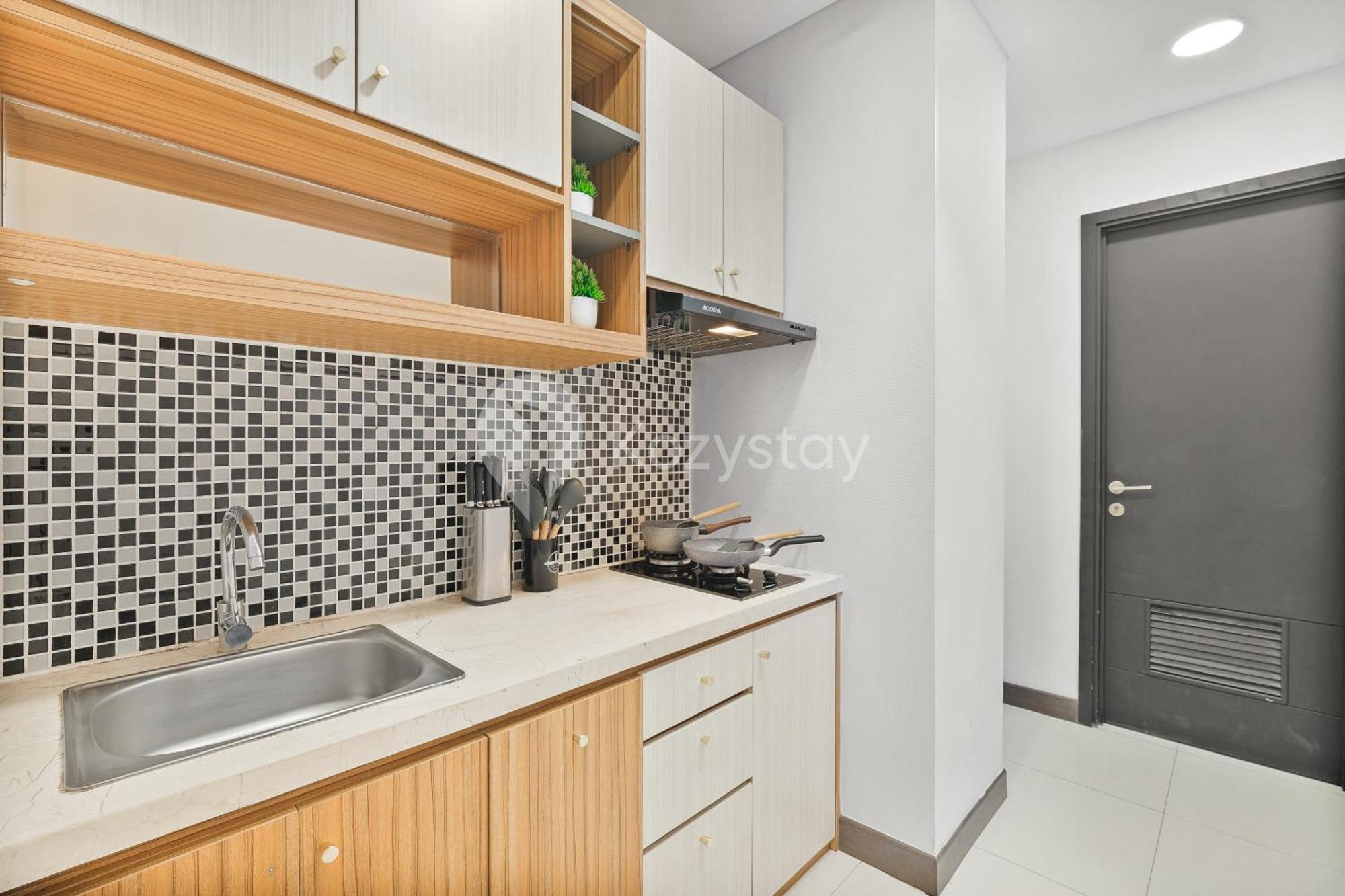 Meadow By Kozystay - Newly Renovated - Kebon Jeruk Giacarta Esterno foto