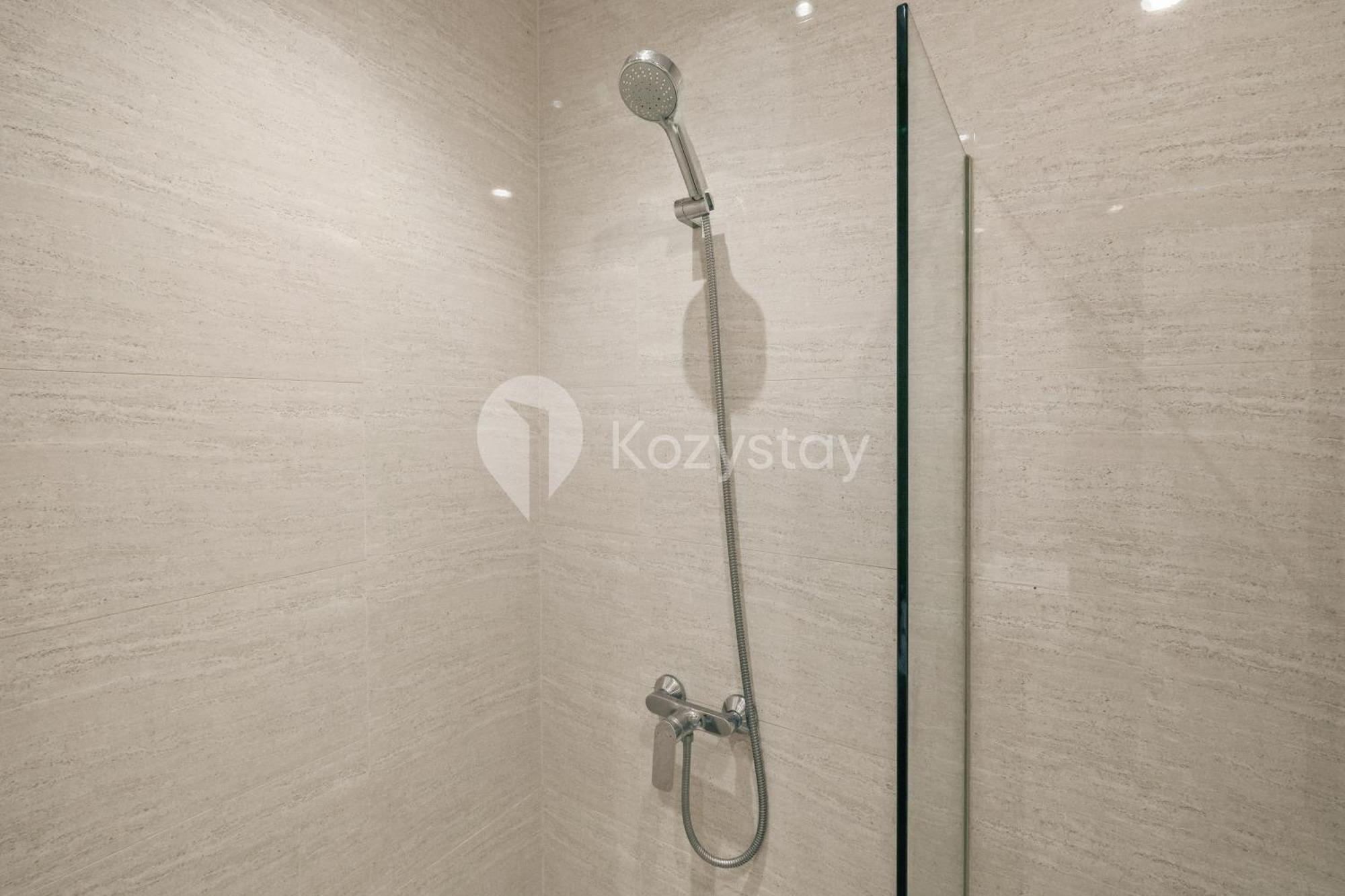 Meadow By Kozystay - Newly Renovated - Kebon Jeruk Giacarta Esterno foto